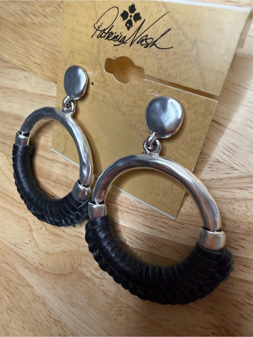 Patricia Nash Margaux Earrings Black Leather Silver Ox Door Knocker NWT $38 - Picture 5 of 8